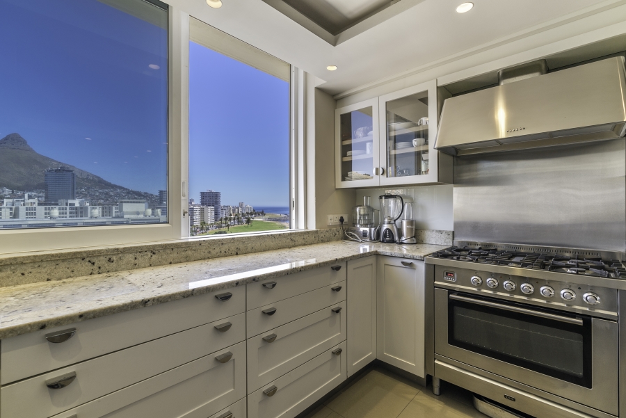 5 Bedroom Property for Sale in Mouille Point Western Cape
